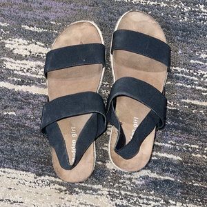 Black platform sandals